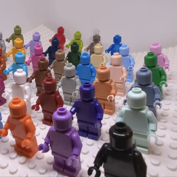 40 Minifigures Lego Compatible- Building Block Artist Pallet Colors Party Favors - Picture 3 of 7